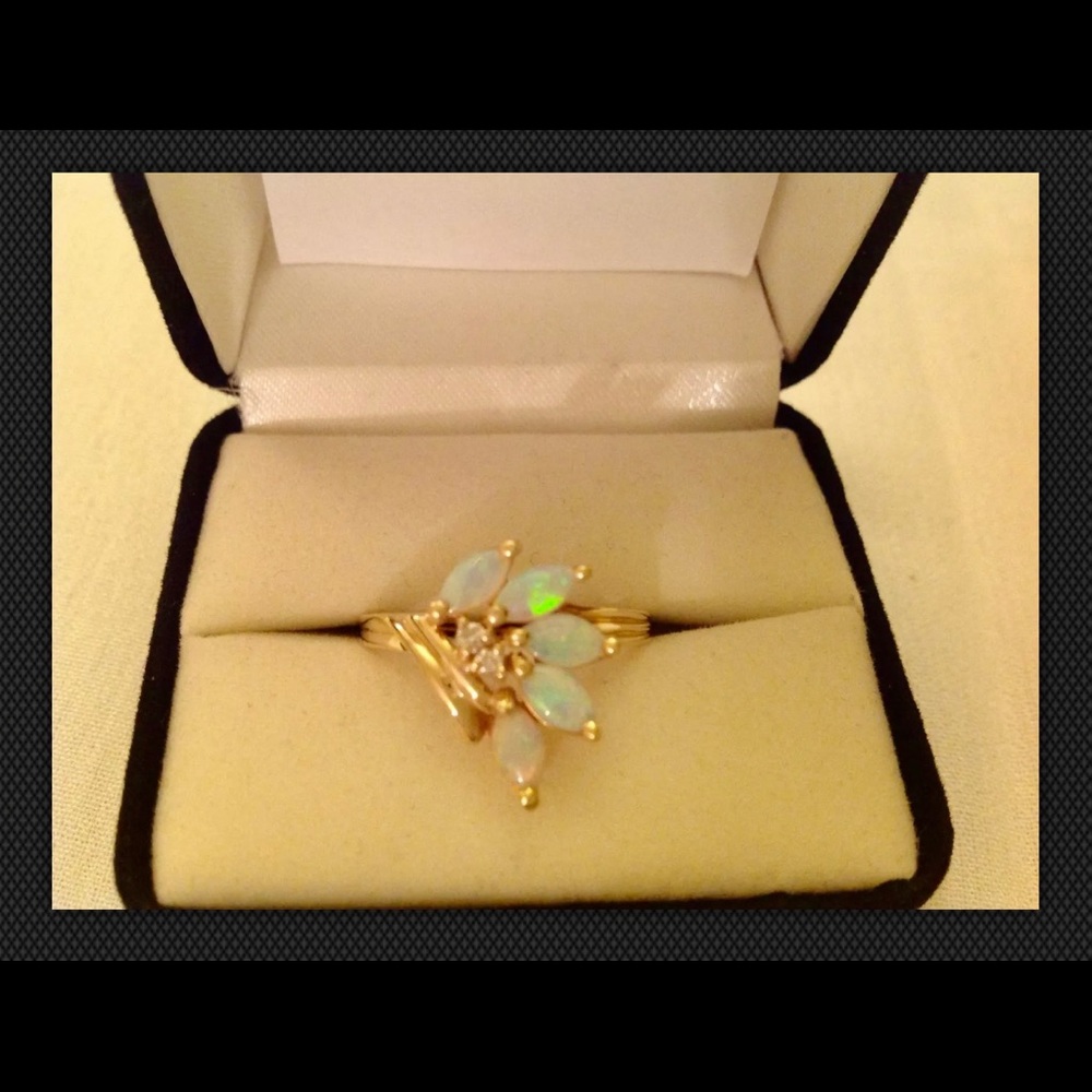 14K YG genuine opal & diamond ring